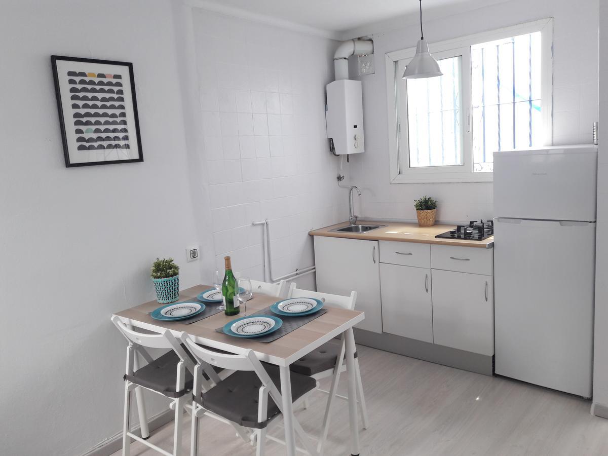 Ch II Apartments Zona De Ocio Nocturno โกนิล เด ลาฟรอนเตรา ภายนอก รูปภาพ