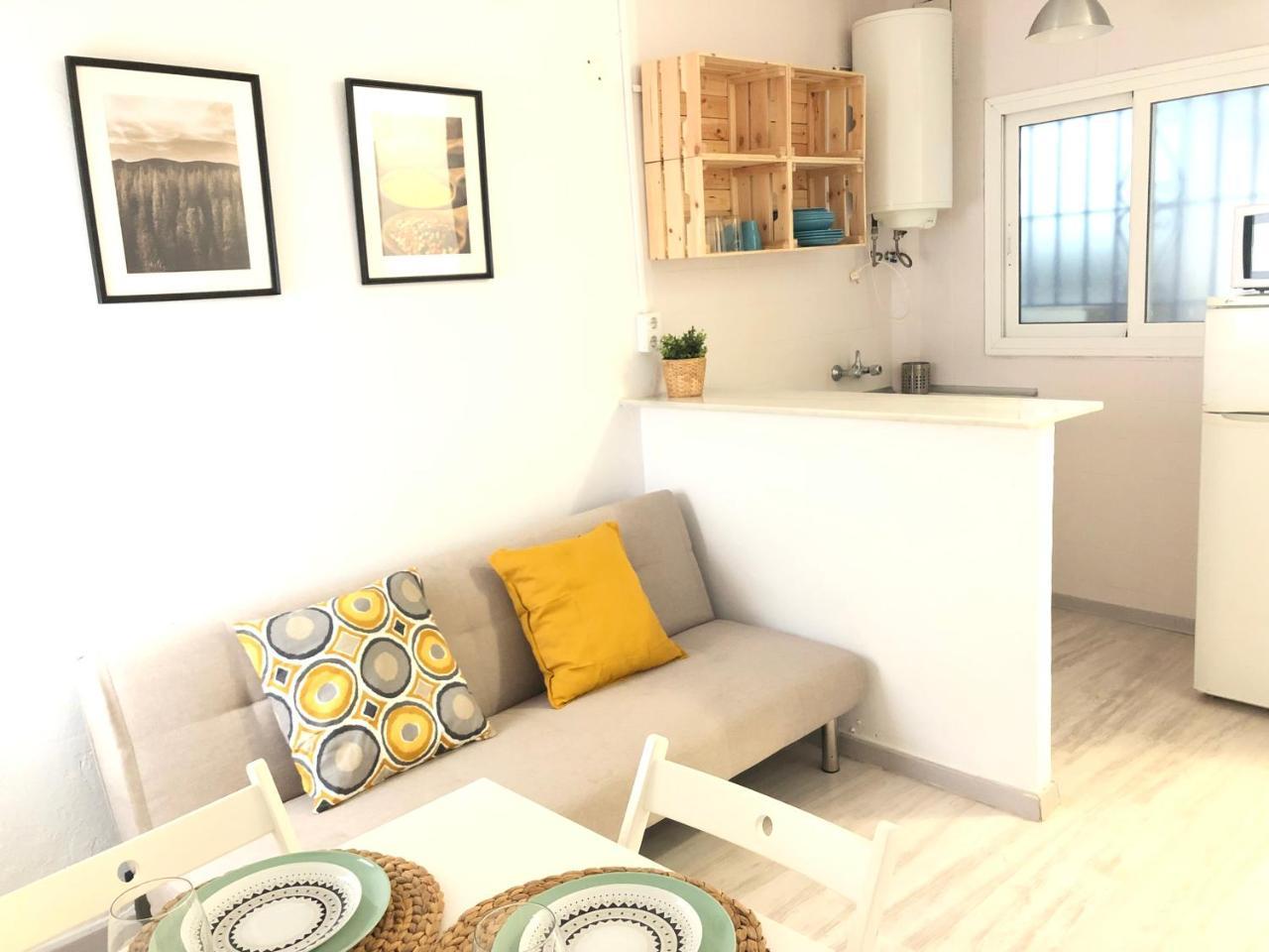 Ch II Apartments Zona De Ocio Nocturno โกนิล เด ลาฟรอนเตรา ภายนอก รูปภาพ